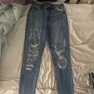 American Eagles Ripped straight jeans